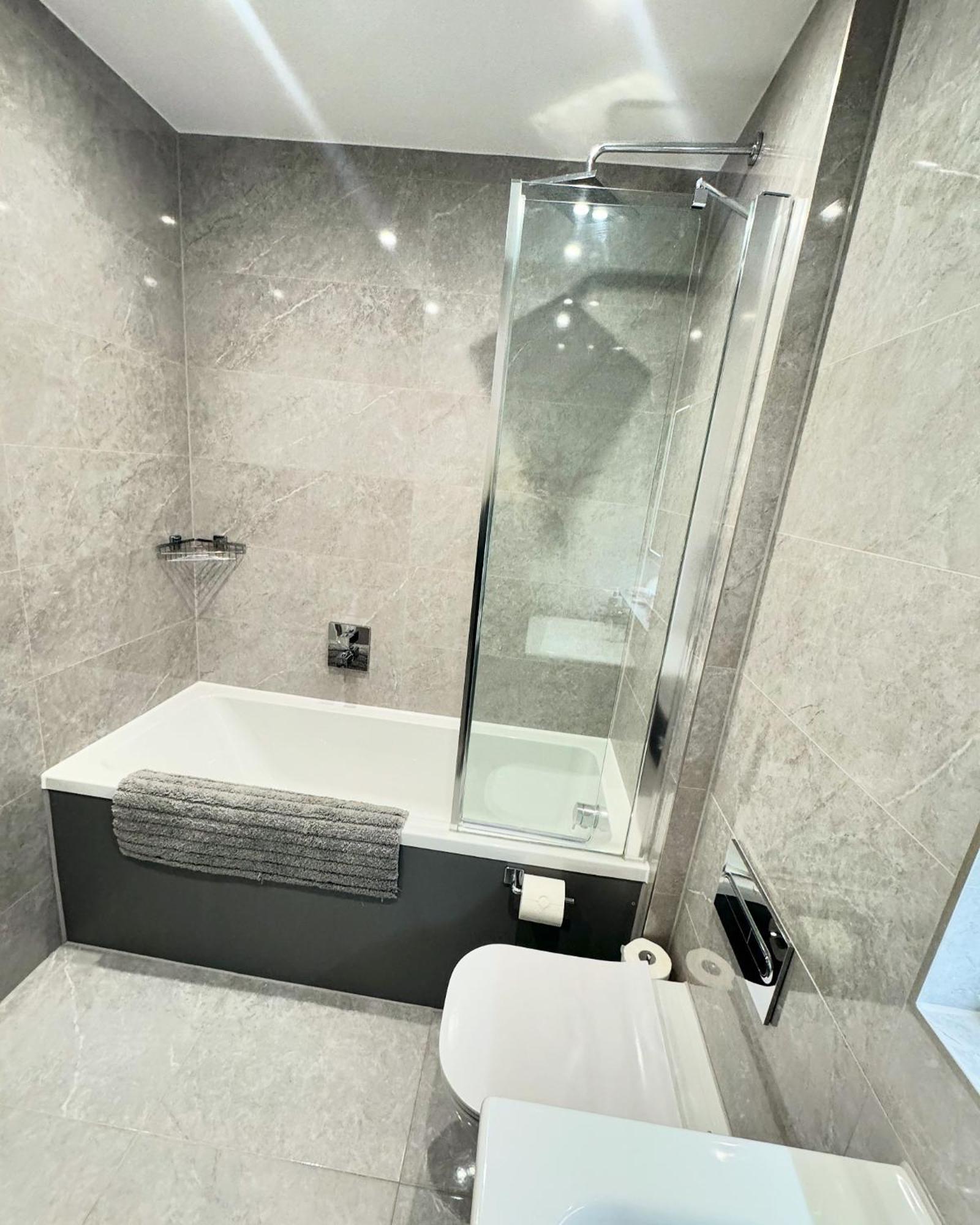 רמסגייט Stunning Beach Front Apartment With Sea Views, Free Parking & Balcony מראה חיצוני תמונה